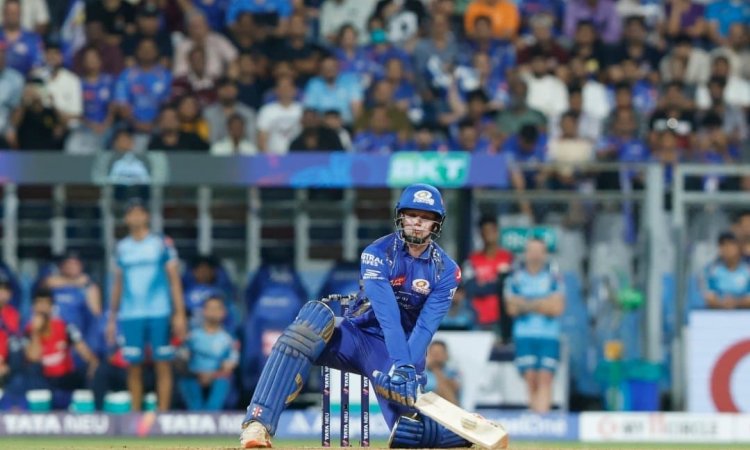 Watch - Corbin Bosch hits back-to-back sixes in Prasidh Krishna over! அடுத்தடுத்து சிக்ஸர்களை விளாசிய கார்பின் போஷ்- காணொளி!