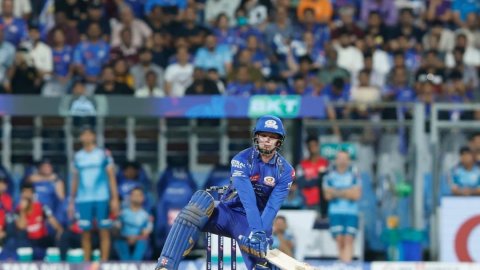 Watch - Corbin Bosch hits back-to-back sixes in Prasidh Krishna over! அடுத்தடுத்து சிக்ஸர்களை விளாசிய கார்பின் போஷ்- காணொளி!
