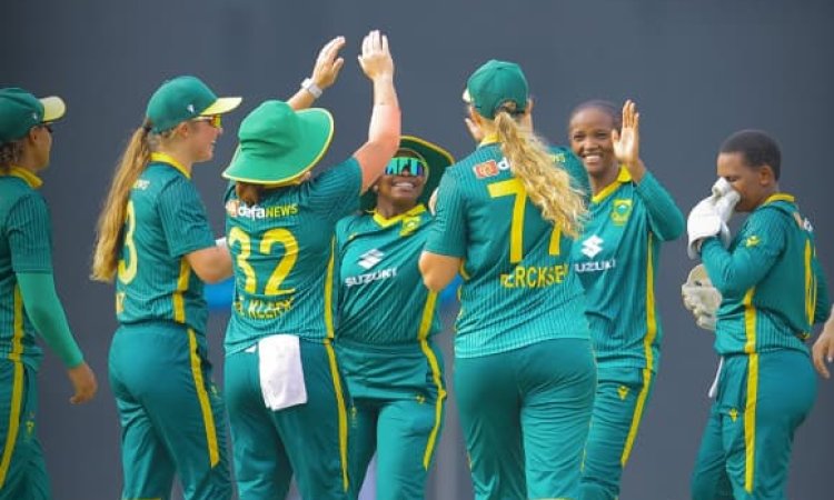Women’s ODI Tri-Series: Dercksen, Tryon Help SA Sign Off With 76-run Win Over SL முத்தரப்பு ஒருநாள் தொடர்: இலங்கையை வீழ்த்தி தென் ஆப்பிரிக்கா அபார வெற்றி!
