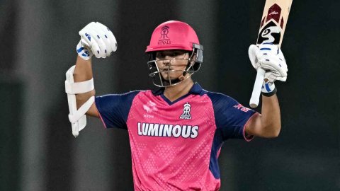 Yashasvi Jaiswal first-ever Indian to score 400+ runs with a 150+ strike rate in 3 consecutive IPL s IPL 2025: यशस्वी जायसवाल ने की एबी डी विलियर्स-क्रिस गेल के कमाल रिकॉर्ड की बराबरी, ऐसा करने वाले पह
