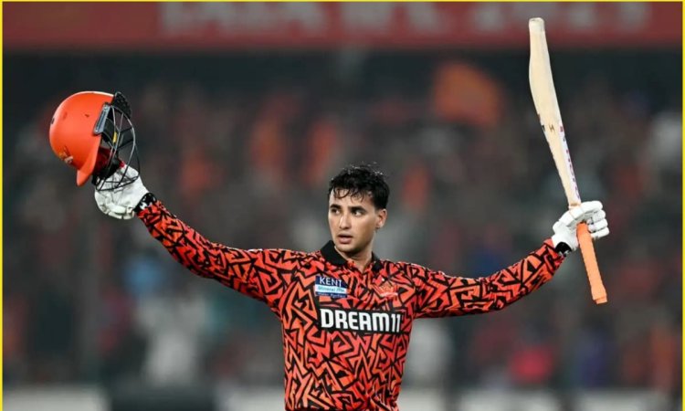 4 चौके 6 छक्के और 59 रन! अभिषेक शर्मा ने तोड़ा जोस बटलर का महारिकॉर्ड, इस खास लिस्ट में बने नंबर-1