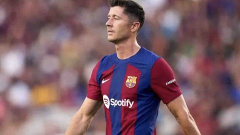 Barcelona receive major boost as Lewandowski returns ahead of second leg vs Inter Milan: Report