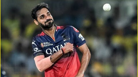 Bhuvneshwar Kumar ने सिर्फ 1 विकेट चटकाकर भी रचा इतिहास, दुनिया का कोई भी तेज गेंदबाज़ नहीं कर पाया Bhuvneshwar Kumar ने सिर्फ 1 विकेट चटकाकर भी रचा इतिहास, दुनिया का कोई भी तेज गेंदबाज़ नहीं कर पाया