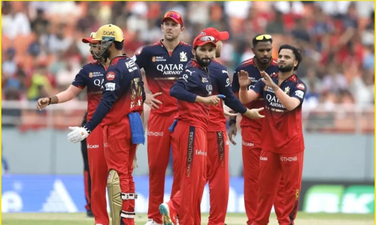 IPL 2025: RCB की टीम में हुई 6.8 फुट के एक घातक गेंदबाज़ की एंट्री, प्लेऑफ से पहले बाहर हुए ये दो बड