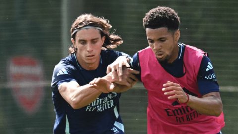 Calafiori returns to Arsenal training ahead of PSG clash
