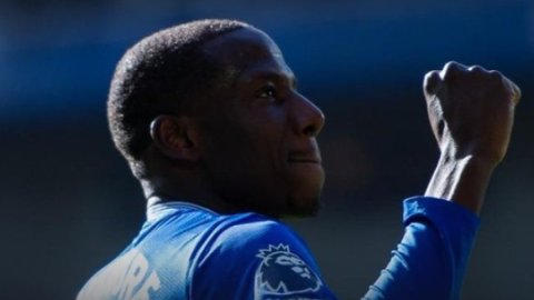 Doucoure rejects extension with Everton, will leave at end of contract