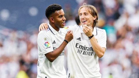 El Clasico: FC Barcelona host Real Madrid in potential La Liga decider