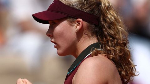 French Open: Mirra Andreeva turns tables on Ashlyn Krueger with gritty second-round win