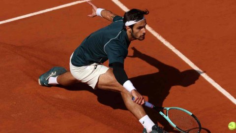 French Open: Musetti earns stylish win on 'memorable' court; Perricard downs Bergs in opener
