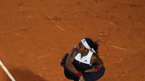 Gauff triumphs over Zheng to reach Rome final
