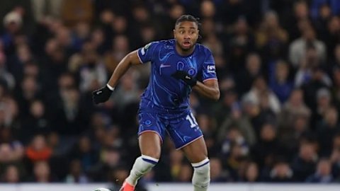 'He will be out for 15 days', Chelsea coach gives Nkunku's injury update