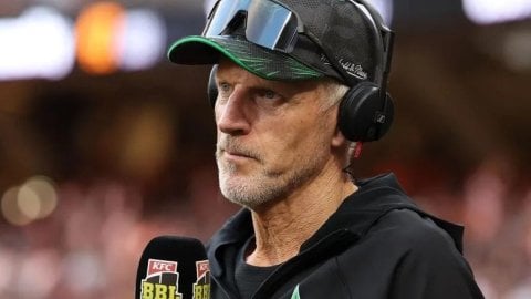 Head coach Moores extends Melbourne Stars contract until end of BBL 16