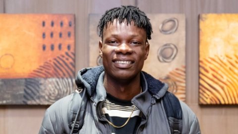 IPL 2025: Pacer Blessing Muzarabani joins RCB ahead of playoffs (Credit: RCB/X)
