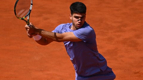 Italian International: Alcaraz 'passes test' in Rome opener, Passaro upsets Dimitrov