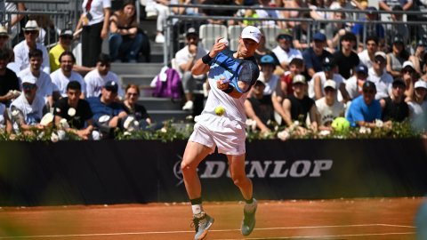 Italian Open: Draper comes back to defeat Moutet, sets QF clash with Alcaraz