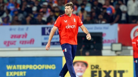 Jamie Overton re-signs with Adelaide Strikers for BBL 15