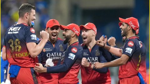 RCB टीम की हो गई मौज़, IPL 2025 खेलने वापस India आ रहा है सबसे खूंखार गेंदबाज़