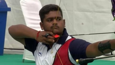 Khelo India scholarship inspires TN police Superintendent’s son Sarvesh Smaran to prioritise archery