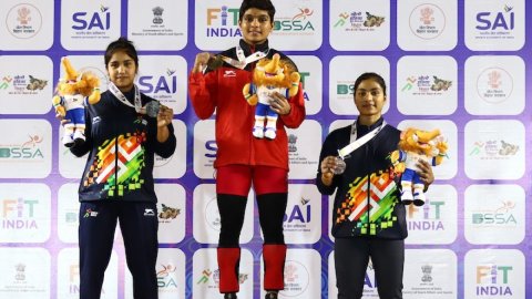 KIYG 2025: Daughter of an autorickshaw driver, Asmita Dhone eyes junior world weightlifting medal 