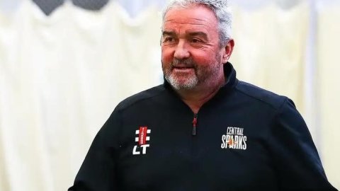 Lloyd Tennant appointed Ireland women's team's head coach