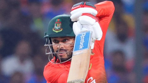 Mehidy Hasan Miraz wins ICC Men’s Player of the Month award for April 2025
