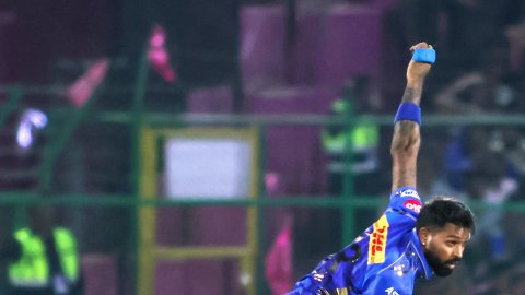 MI skipper Hardik, GT head coach Nehra penalised for IPL code of conduct breach