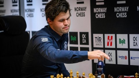 Norway Chess: Magnus Carlsen leads after round 4, Gukesh beats Caruana