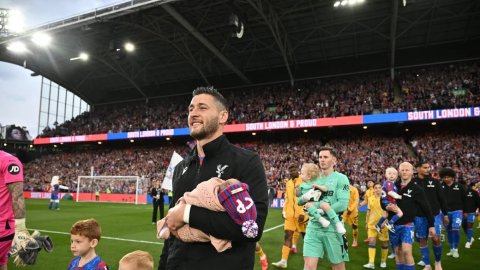 Palace beat Wolves as Joel Ward bids goodbye to Selhurst Park