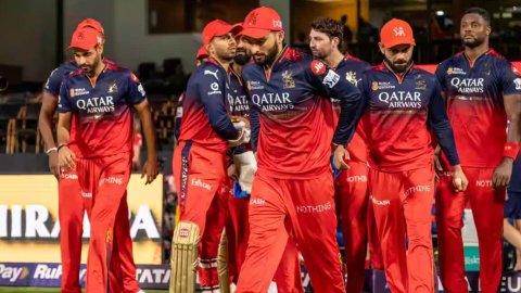 IPL 2025: RCB फैंस के लिए बुरी खबर,पडिक्कल के बाहर होने के बाद स्टार बल्लेबाज के खेलने को लेकर संशय