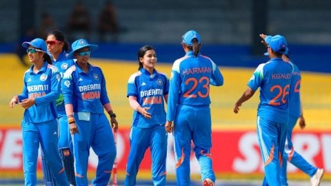 Smriti, Amanjot, Sneh Help India Clinch ODI Tri-series Beating SL By 97 Runs! முத்தரப்பு ஒருநாள் தொடர்: இலங்கையை வீழ்த்தி தொடரை வென்றது இந்தியா!