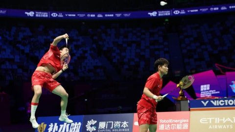 Sudirman Cup badminton: China sweeps aside Malaysia to reach semis