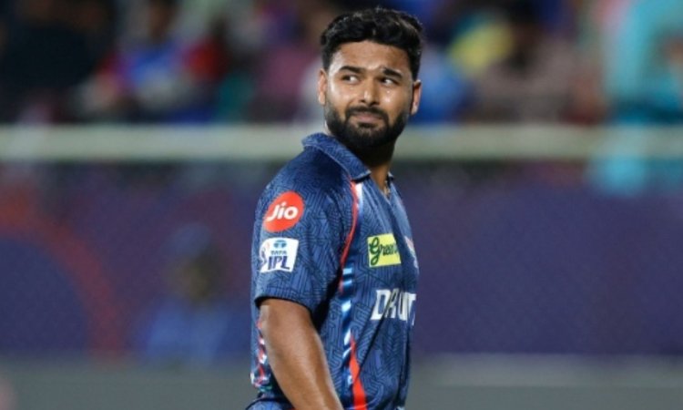 'ऋषभ पंत के पास मोबाइल है, उसे एमएस धोनी को कॉल करना चाहिए'