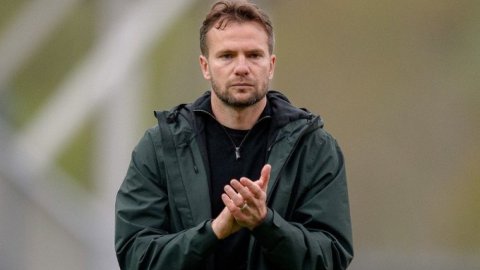 Watford FC sack Tom Cleverley after 14th place finish