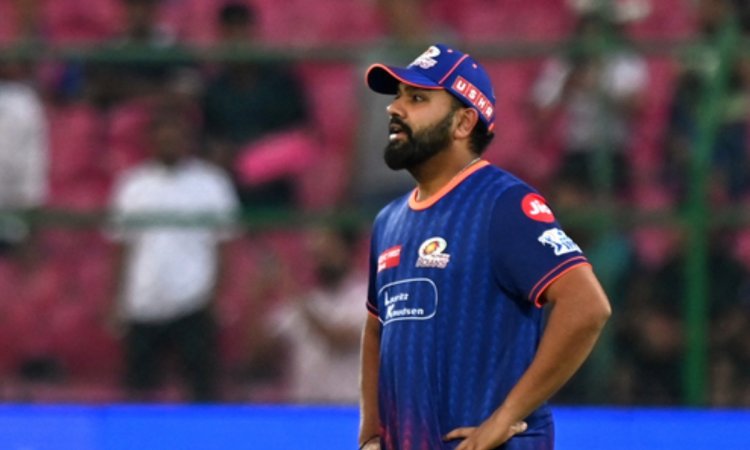 आखिर क्यों इम्पैक्ट प्लेयर बनकर ही खेल रहे हैं रोहित शर्मा? कोच जयवर्धने ने बताई अंदर की बात