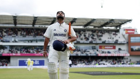 1st Test: Pant reprimanded for showing dissent at umpire's decision on day 3