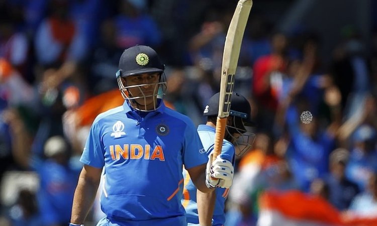 Former India Skipper MS Dhoni Inducted Into ICC Hall Of Fame ஐசிசி ஹால் ஆஃப் ஃபேமில் இடம்பிடித்த மகேந்திர சிங் தோனி!