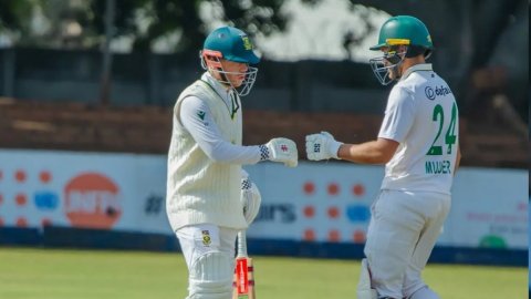 SA vs ZIM 1st Test: पहले टेस्ट में Mulder के शतक और Maharaj की फिफ्टी से साउथ अफ्रीका ने ज़िम्बाब्वे