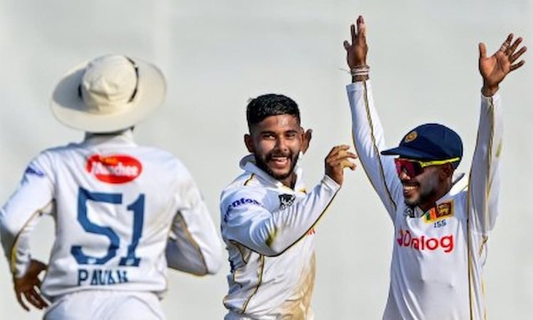 2nd Test, Day 1: Late Strikes By Vishwa, Asitha Put Sri Lanka On Top In Colombo 2nd Test, Day 1: இலங்கை பந்துவீச்சாளர்கள் அசத்தல்; தடுமாறும் வங்கதேசம்!