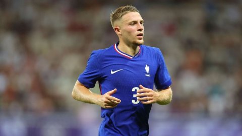 AFC Bournemouth sign left-back Adrien Truffert from Rennes