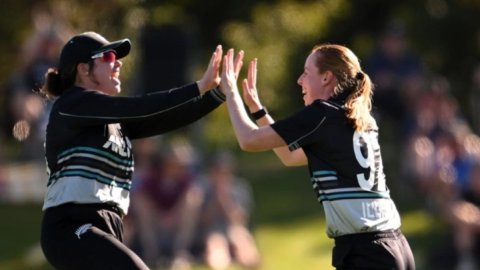 Bree Illing, Bella James earn maiden NZ women's central contracts; Devine opts for casual deal