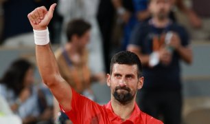 Djokovic enters fourth round with 99th match-win at Roland Garros 