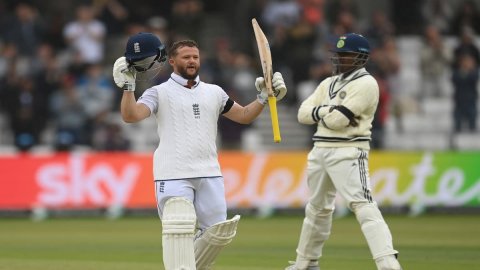 Headingley Display Helps Ben Duckett Attain Career-Best ICC Test Rankings ஐசிசி டெஸ்ட் தரவரிசை: புதிய உச்சத்தை எட்டிய பென் டக்கெட், ரிஷப் பந்த்!