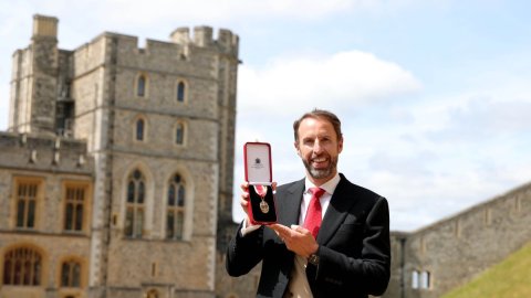 Ex-England coach Gareth Southgate receives knighthood