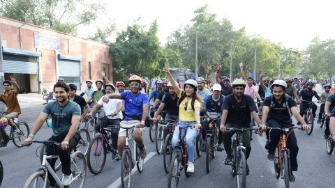 Fit India 'Sundays on Cycle' organised in collaboration with Indian Railways at JLN Stadium