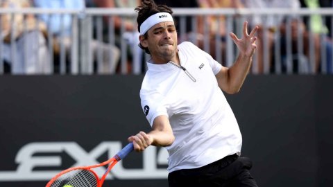 Fritz survives a delay and Fonseca challenge to reach quarters at Eastbourne