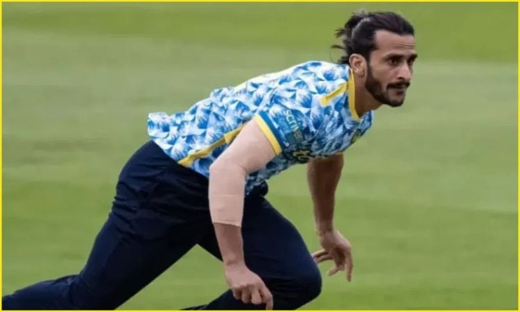 W,W,W,W,W,W: टी20 ब्लास्ट में हसन अली ने हैट्रिक लेकर मचाया कोहराम, 19 गेंदों चटकाए 6 विकेट; देखें VIDEO W,W,W,W,W,W: टी20 ब्लास्ट में हसन अली ने हैट्रिक लेकर मचाया कोहराम, 19 गेंदों चटकाए 6 विकेट; देखें VIDEO