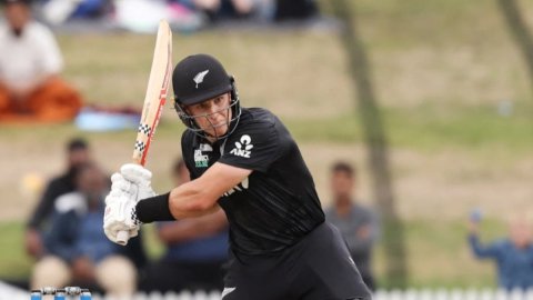 Hay, Abbbas, Foulks & Ashok get maiden NZ central contracts
