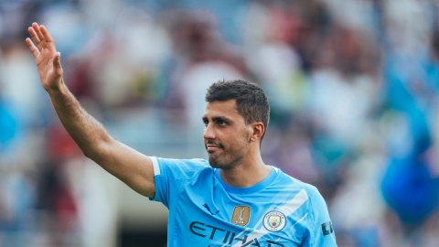 'Idea was to play 45 minutes, but Rodri wanted to play for more', reveals Guardiola