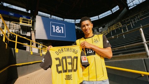 Jobe Bellingham signs for Borussia Dortmund on a five-year deal