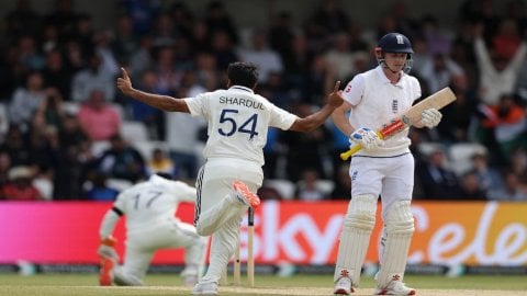 1st Test, Day 5: England need 102 runs to win; India require six wickets! 1st Test, Day 5: அடித்தளமிட்ட பென் டக்கெட்; அடுத்தடுத்து விக்கெட்டுகளை வீழ்த்திய ஷர்தூல் - பரபரப்பான